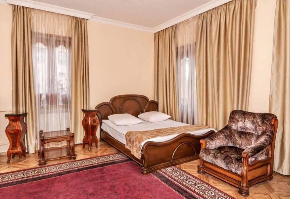 Hotel Vip Tiflis Exterior foto